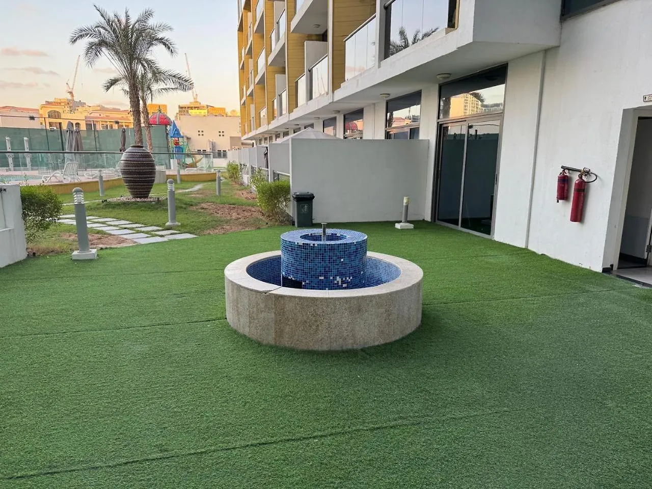 Elegant 3Br Duplex Crystal Residence Dubai United Arab Emirates