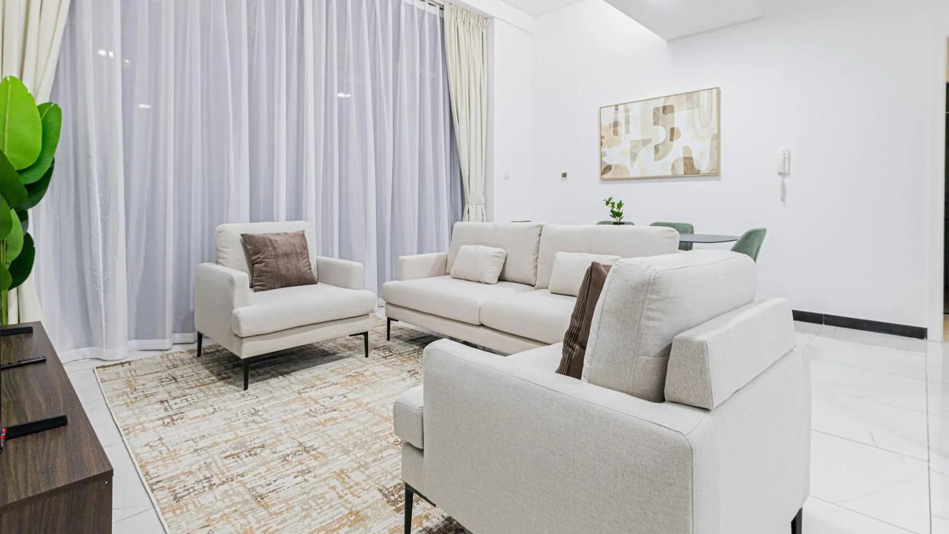 Elegant 3Br Duplex Crystal Residence Dubai Apartment