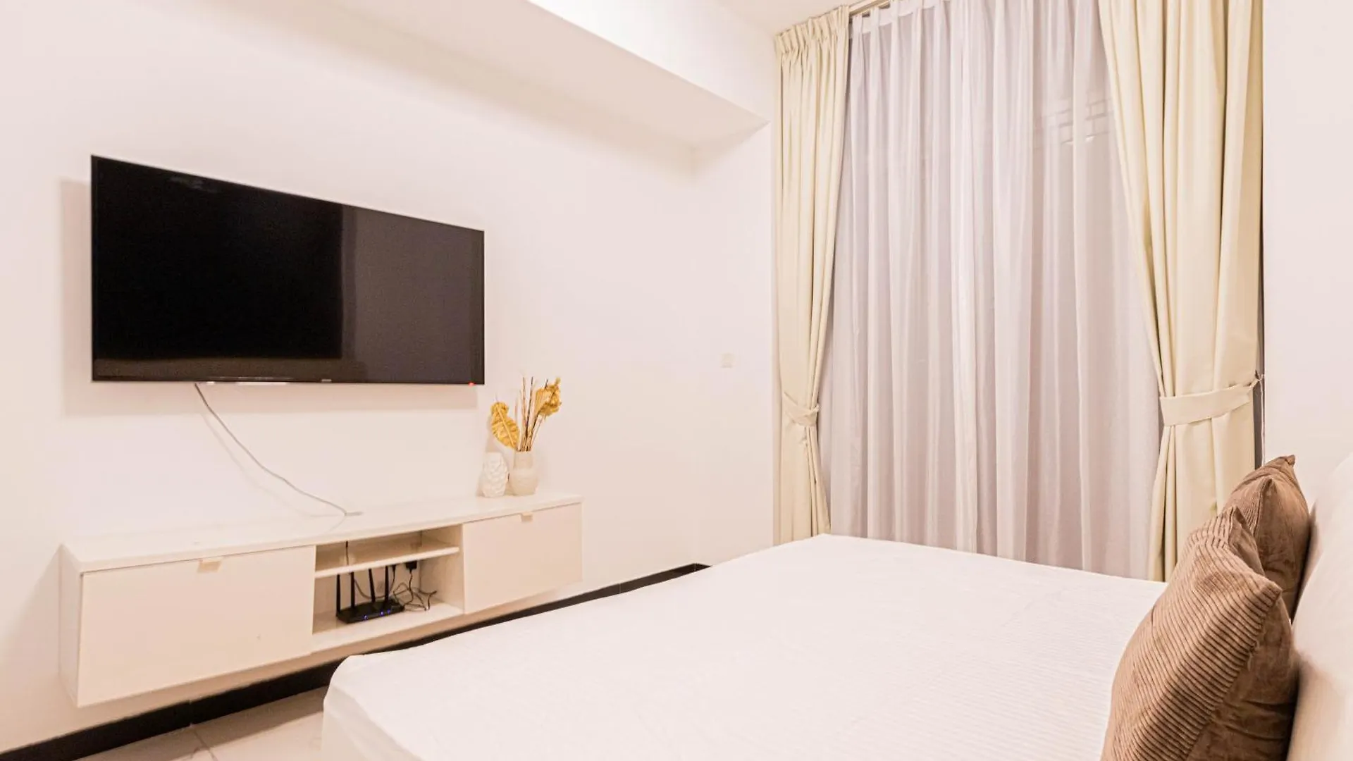 Elegant 3Br Duplex Crystal Residence Dubai 0*,