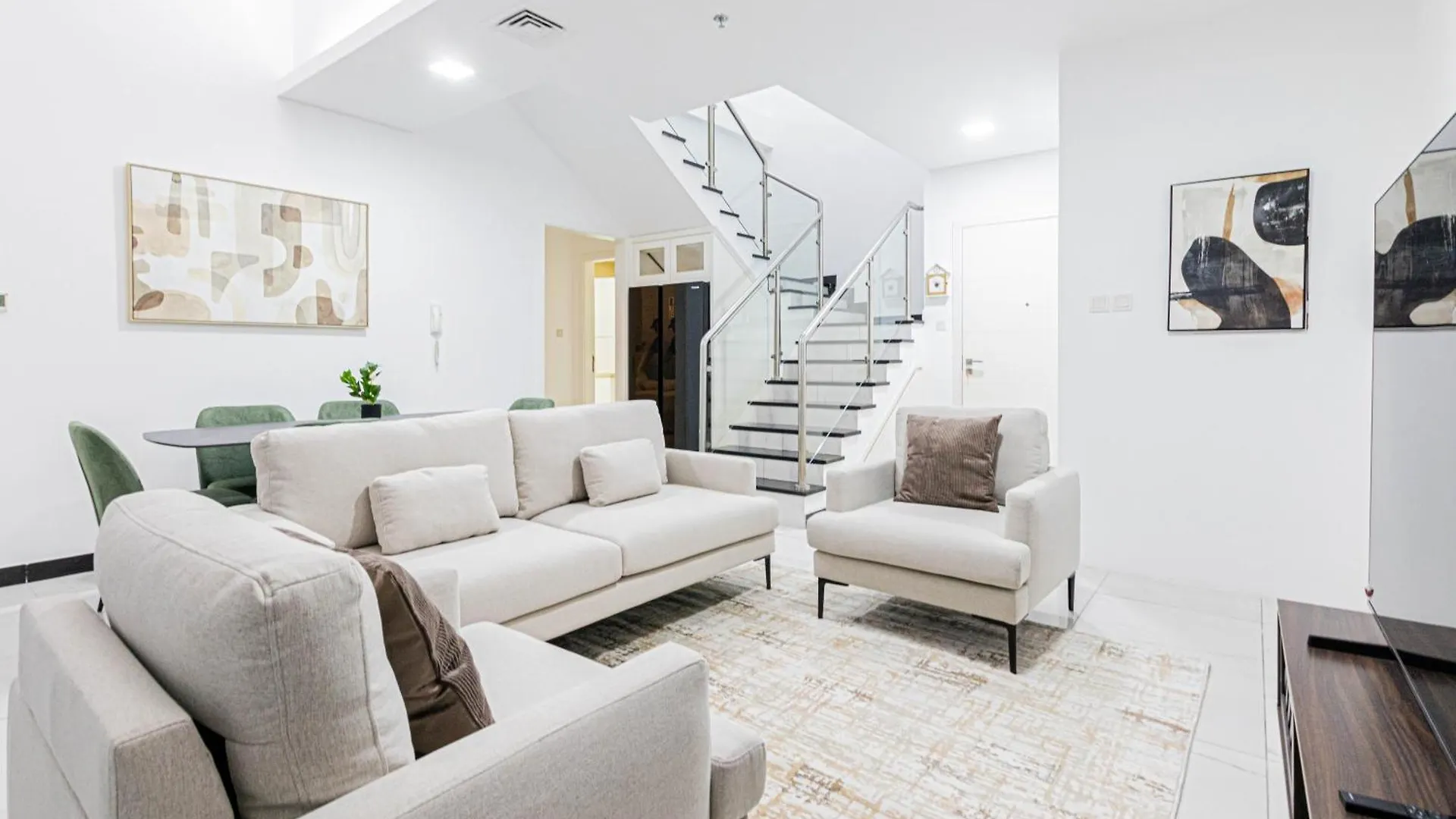 Elegant 3Br Duplex Crystal Residence ドバイ 0*,  アラブ首長国連邦
