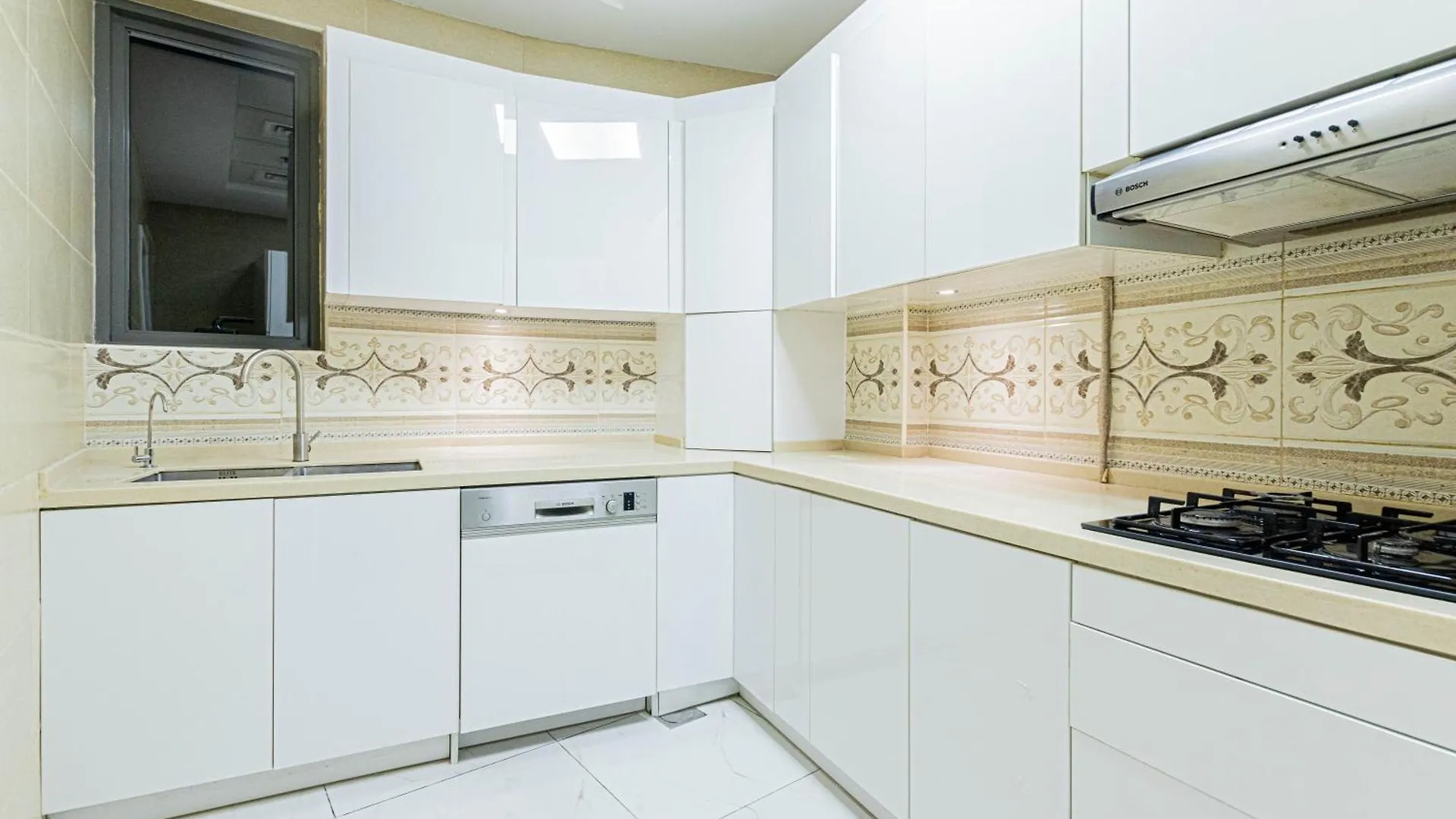 Elegant 3Br Duplex Crystal Residence ドバイ 0*,  アラブ首長国連邦