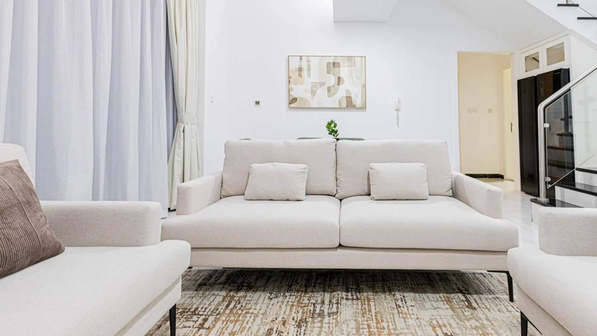 アパート Elegant 3Br Duplex Crystal Residence ドバイ