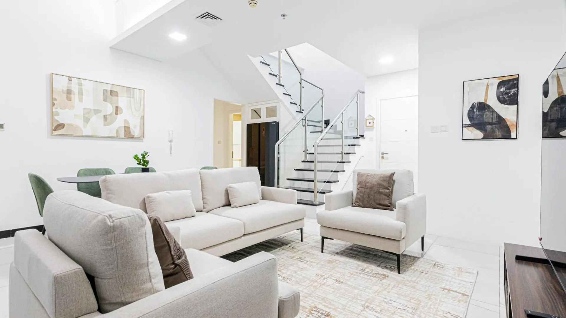 Elegant 3Br Duplex Crystal Residence ドバイ