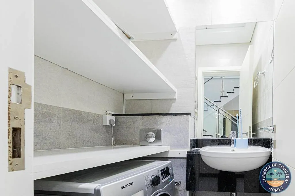 Elegant 3Br Duplex Crystal Residence Dubai 0*,  United Arab Emirates
