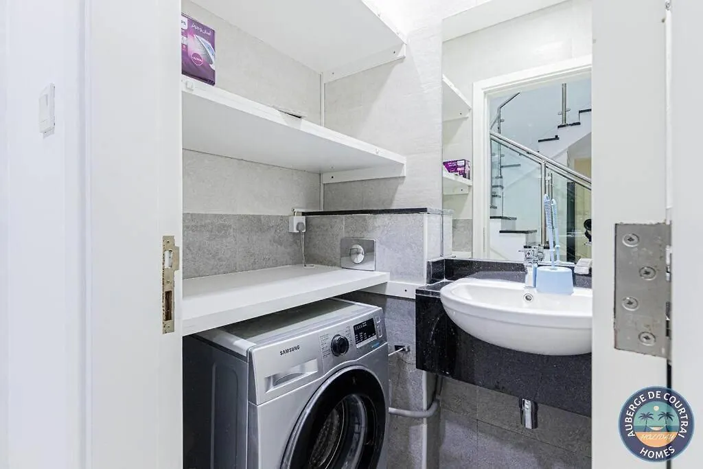 Elegant 3Br Duplex Crystal Residence Dubai